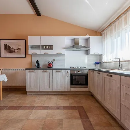 Apartment Stunning In With Kitchen *