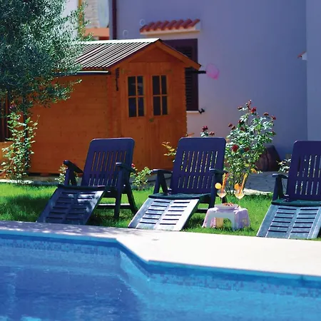 Stunning In With Kitchen Zadar